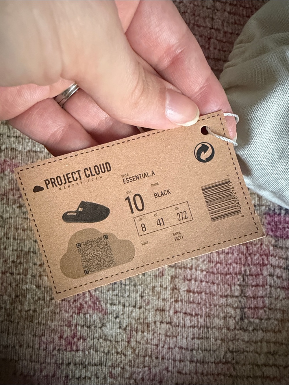 Project Cloud Slippers in Black - Picture 3 of 4